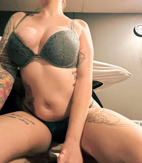 toronto-escort-CODI